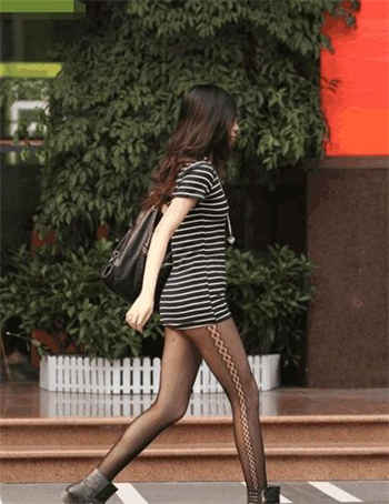失足妇女小树林10元