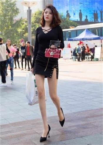 挠脚心视频