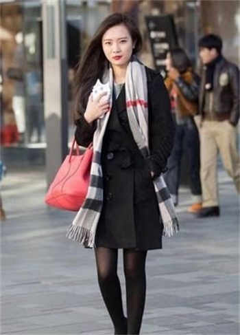 剖开女兵肚子肠子