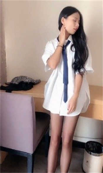 老妈给老爸戴绿帽子黄明