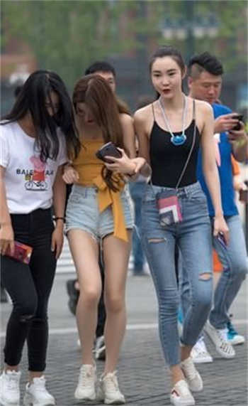 怎样把视频导入相册里