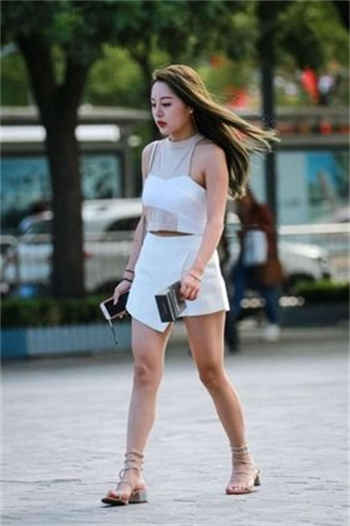 许安妮 新娘送请帖