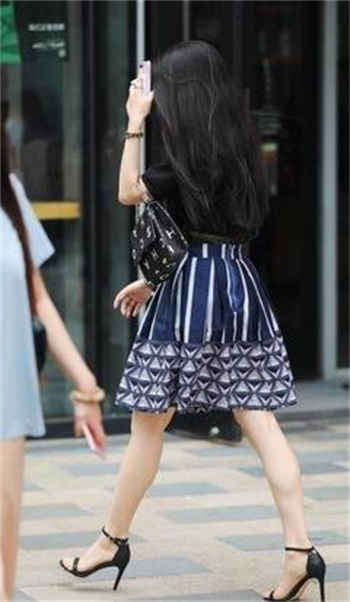 在厨房的有夫之妇