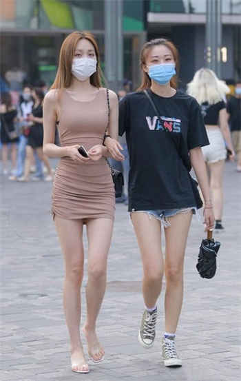 《与兽j配》在吃鸡排