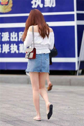驯服姨小子女主是谁