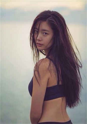 在富庄工作的妻子