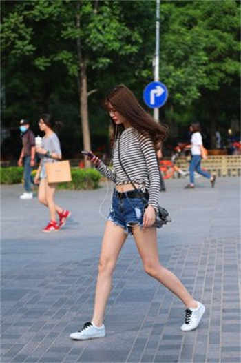 光头的女儿又回来了
