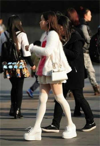 艺瑟妃火箭舞蹈
