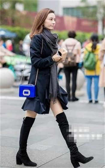 一个辈物体驯服的已婚妇女