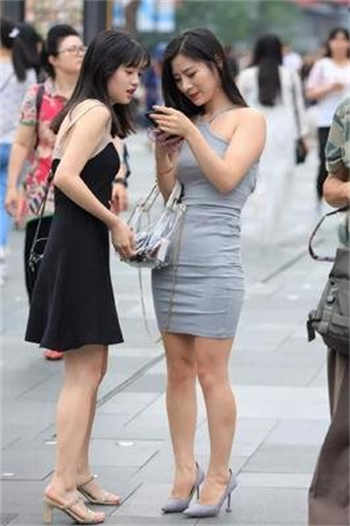 女主叫唐蔚染男主叫顾砚