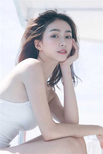 房东的猫美丽女人