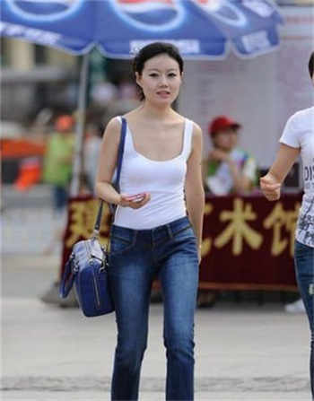 麻豆女艺人艾秋